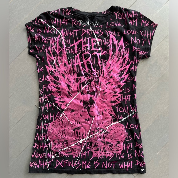 Dom Rebel Art Gallery Angel Wing Graffiti T-Shirt XS - Picture 2 of 4